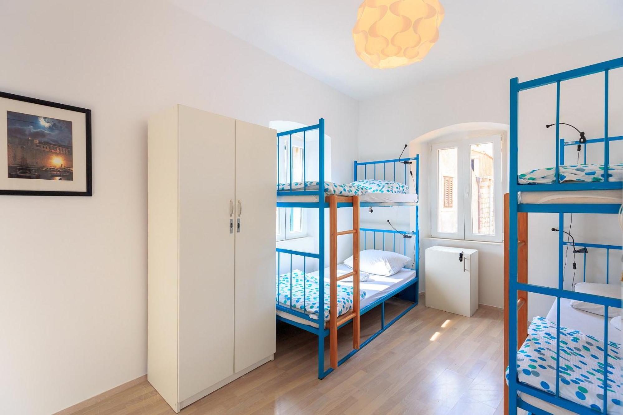 City Walls Hostel 두브로브니크 외부 사진
